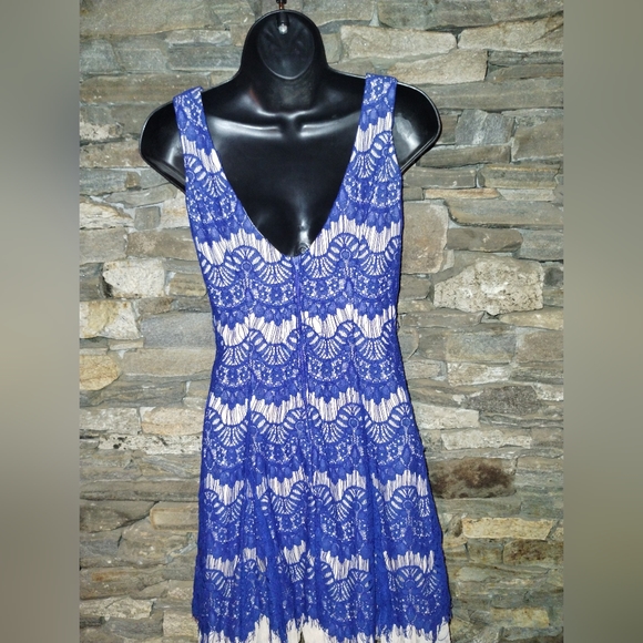 B Darlin lace overlay dress size 5/6 - Picture 2 of 9